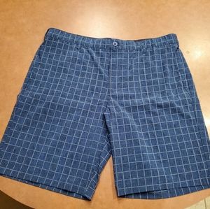 Izod golf shorts